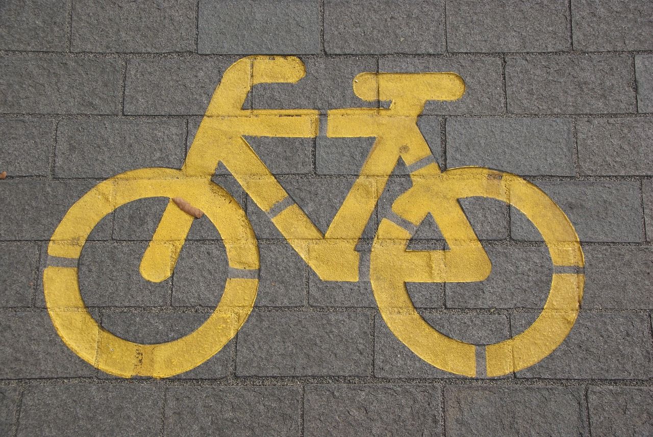découvrez les solutions de transport durable pour réduire l'empreinte carbone, améliorer la mobilité urbaine et adopter des modes de déplacement respectueux de l'environnement.