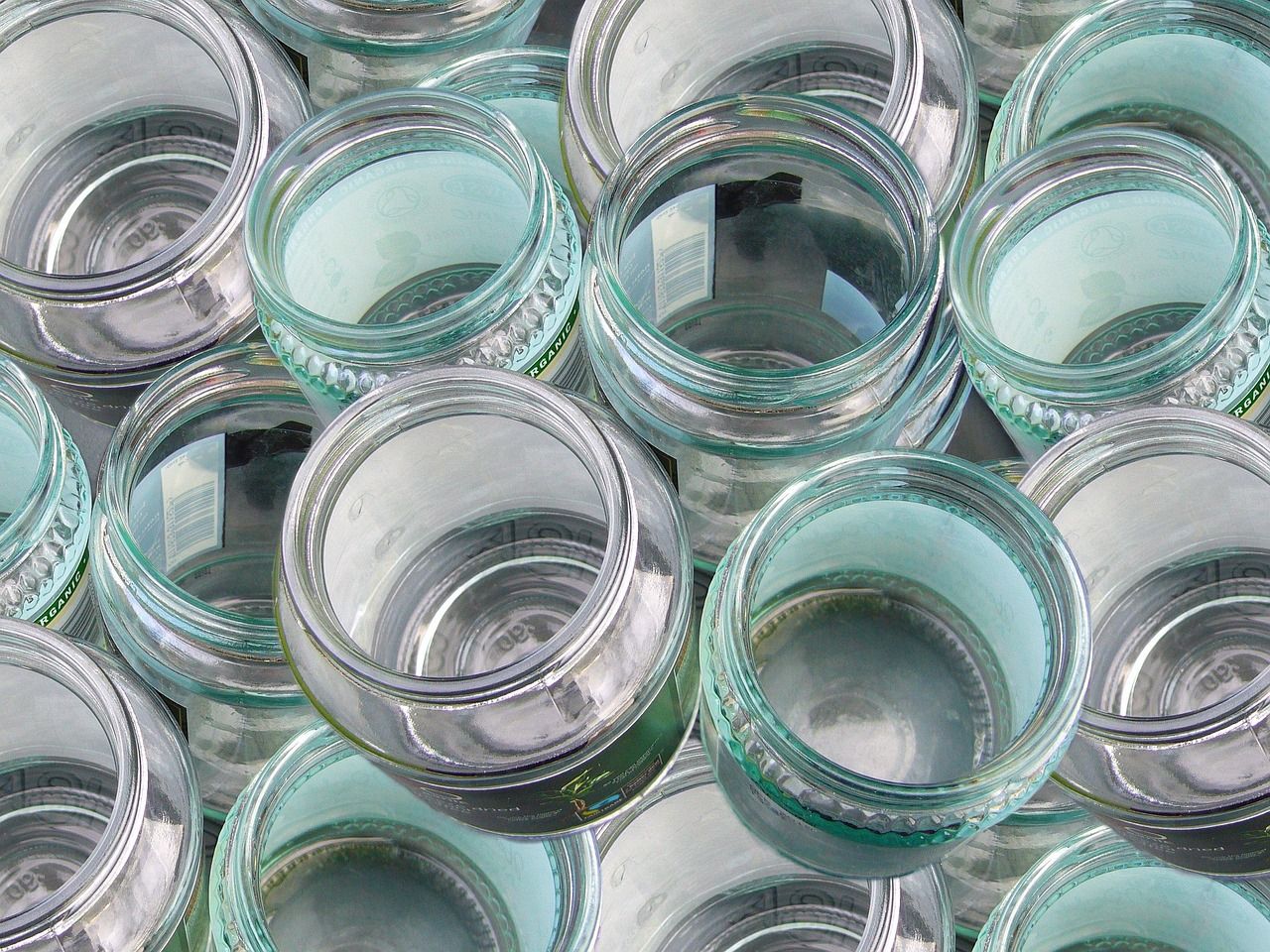 découvrez l'importance du recyclage du verre pour préserver l'environnement, réduire les déchets et favoriser une économie circulaire durable.