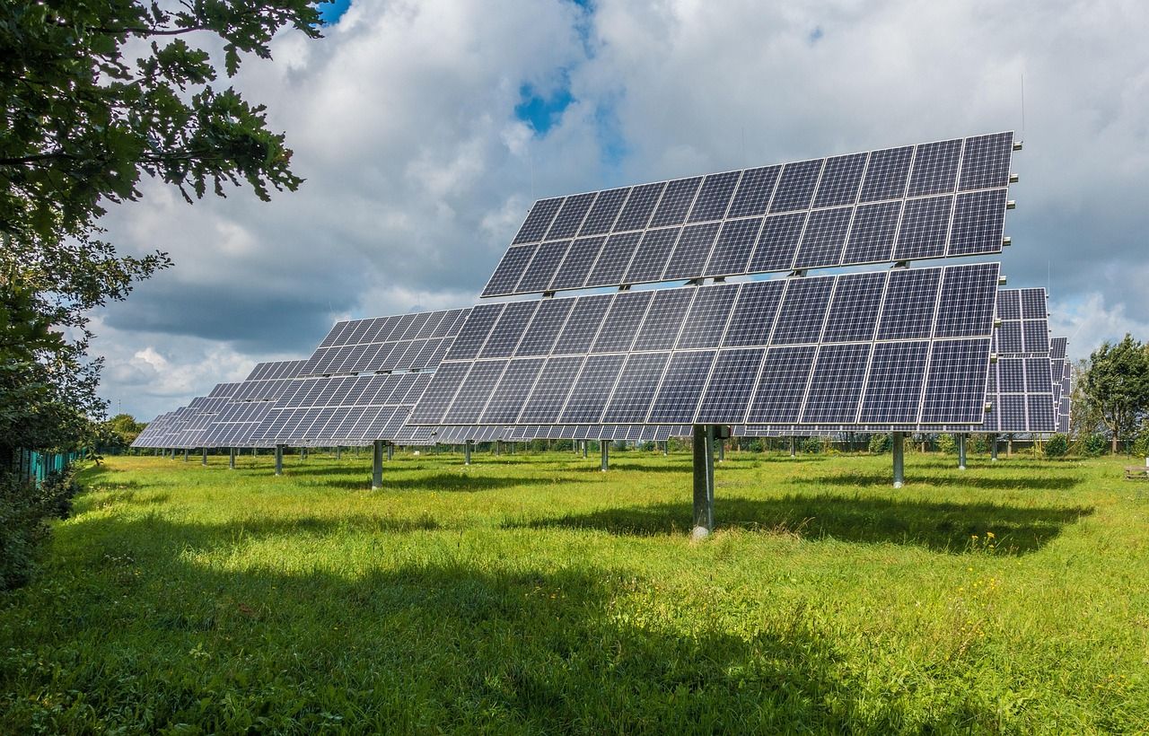 découvrez les dernières innovations et solutions en énergie renouvelable pour un avenir durable et respectueux de l'environnement.