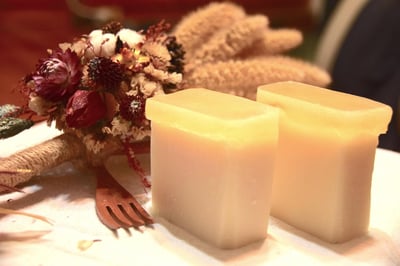 Savon maison : recette facile pour fabriquer vos propres savons naturels